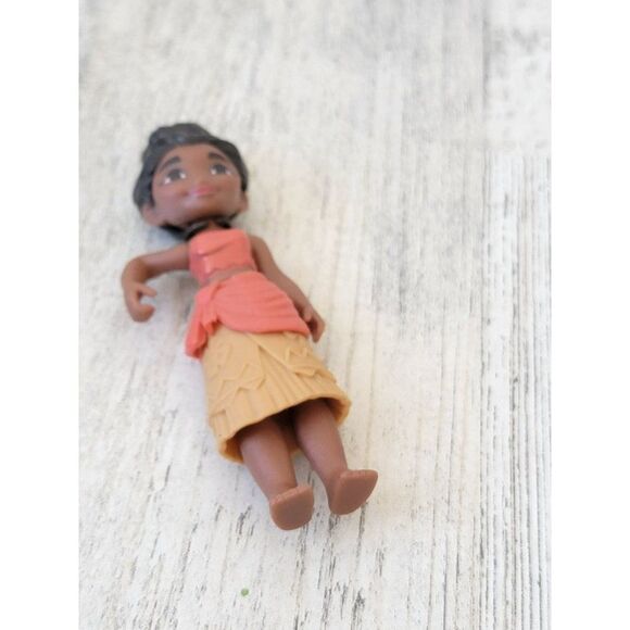 Hasbro Moana villager mini Disney doll toy figure - Picture 2 of 4